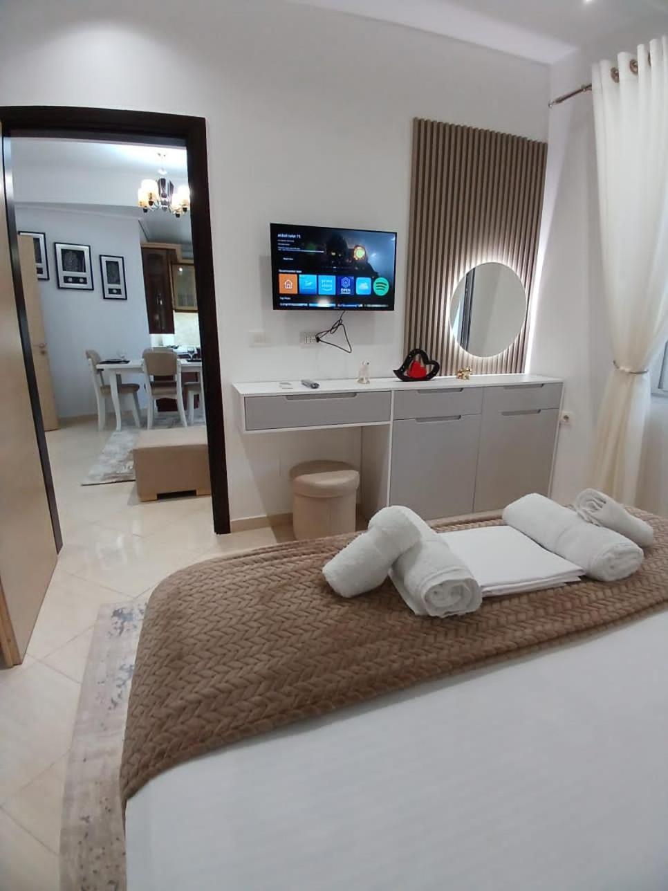 Mato Apartment Gjirokaster Bagian luar foto
