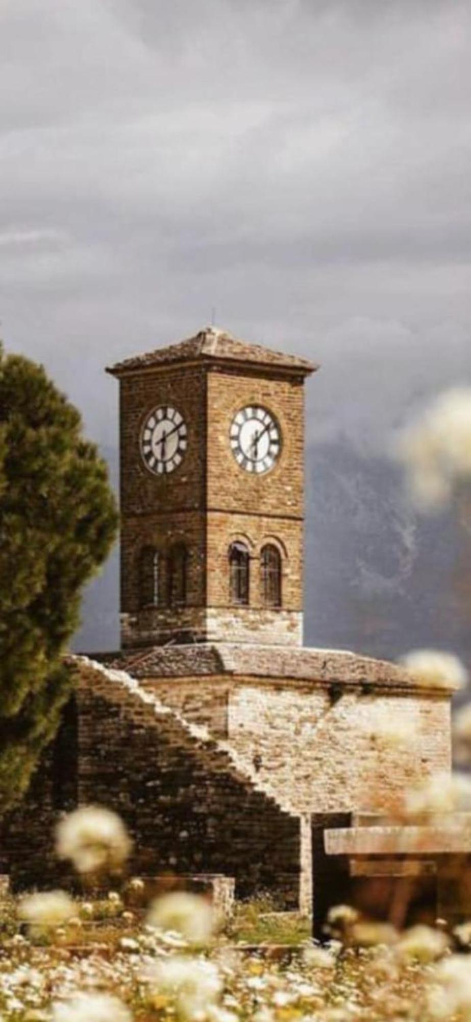 Mato Apartment Gjirokaster Bagian luar foto
