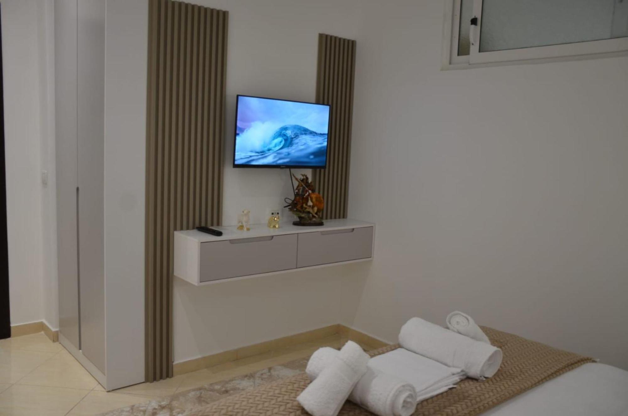 Mato Apartment Gjirokaster Bagian luar foto