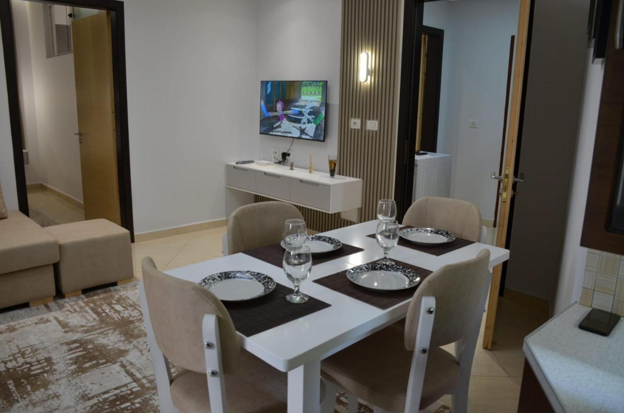 Mato Apartment Gjirokaster Bagian luar foto