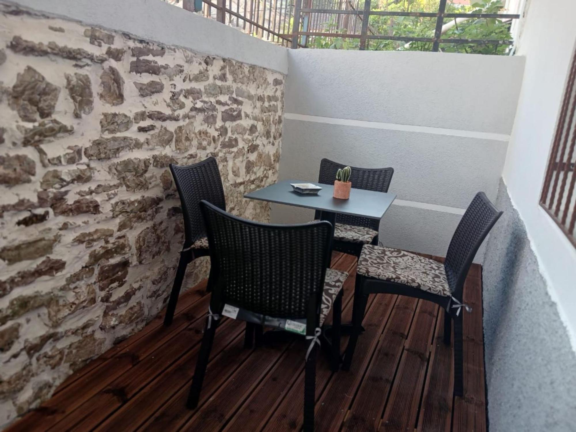 Mato Apartment Gjirokaster Bagian luar foto
